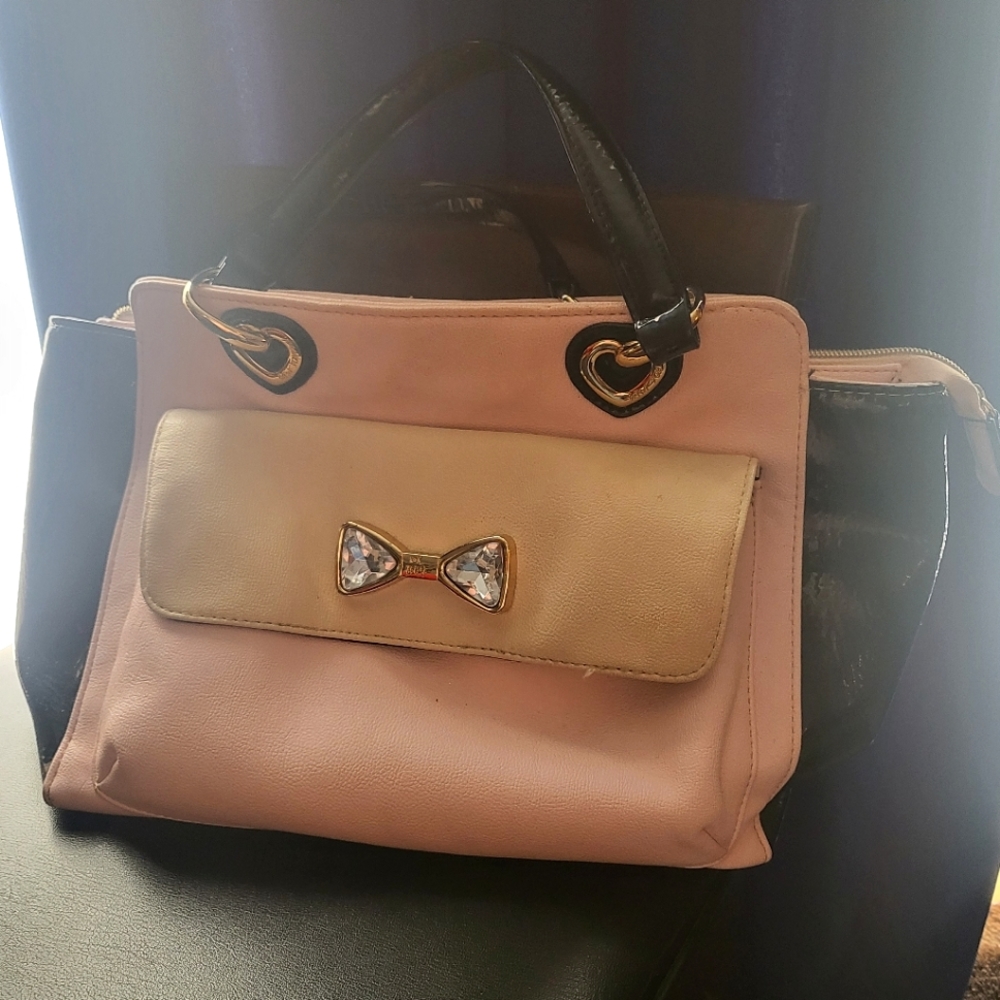 💕Betsey Johnson Retro Style Purse!
